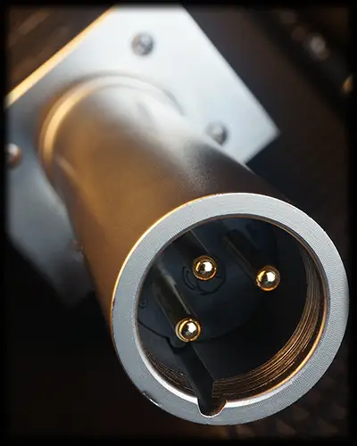 P-414 XLR Conector