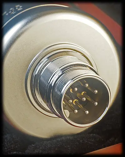 Peluso Tube Mic Conector